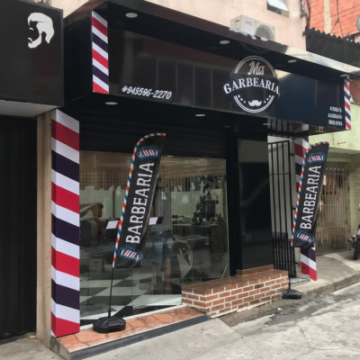 Wind Banner para Barbearia que atrai clientes com impacto visual
